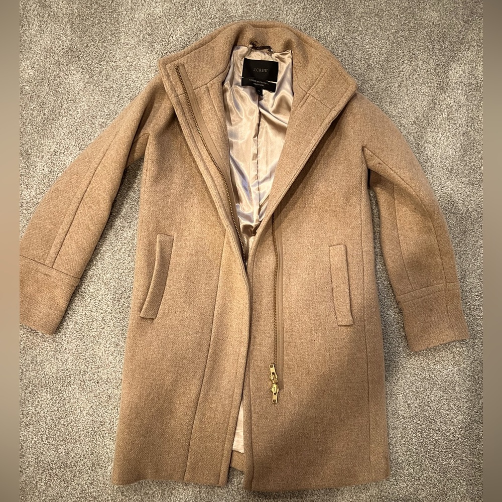 Gently used Jcrew Cocoon coat in Italian stadium-cloth wool blend size 00